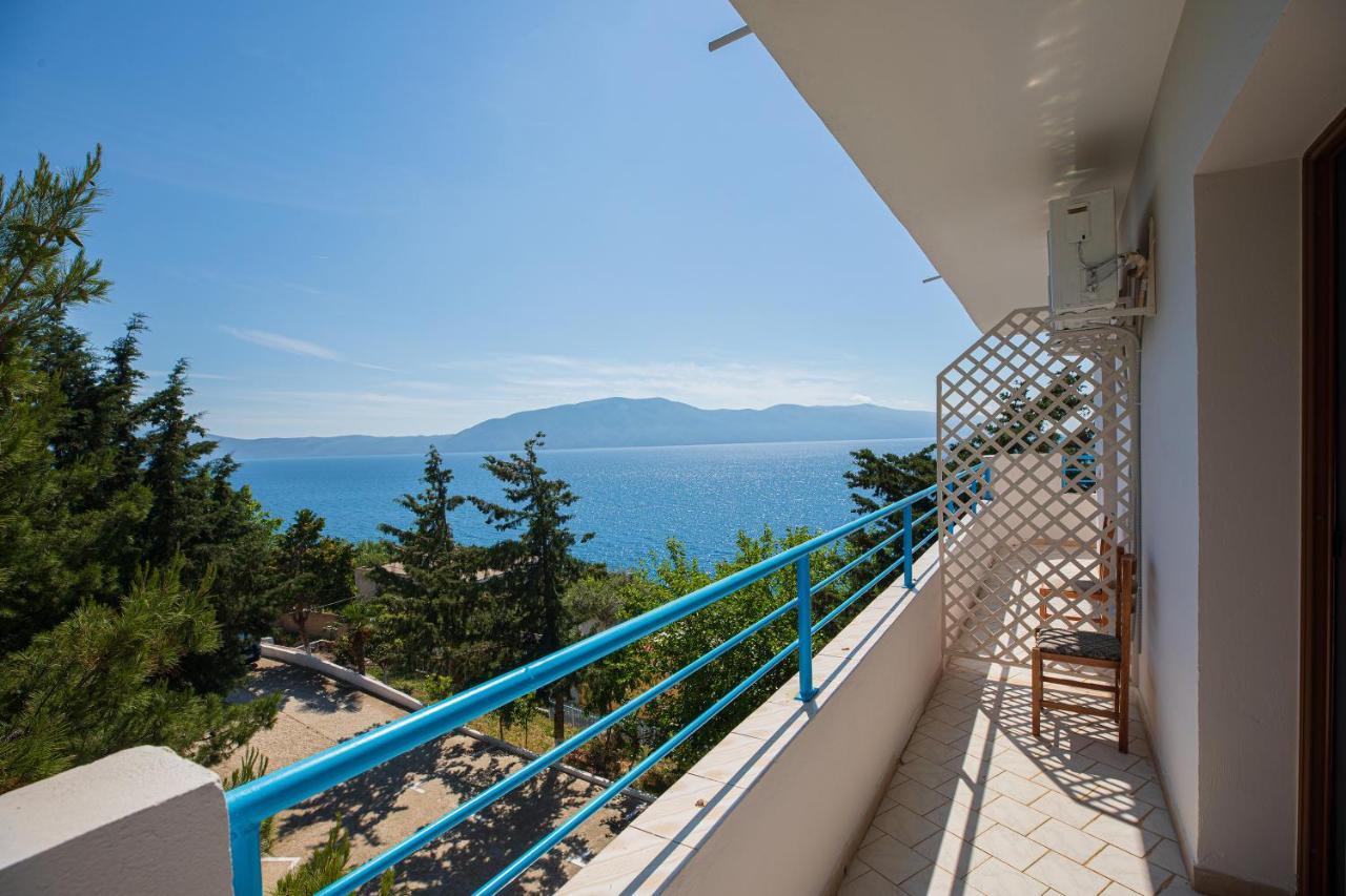 Villa Gaudium Radhime Exterior photo