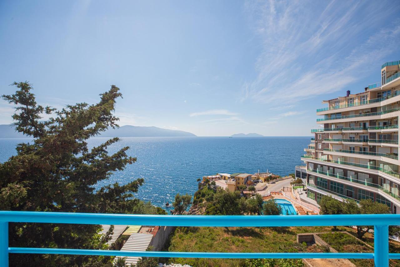 Villa Gaudium Radhime Exterior photo