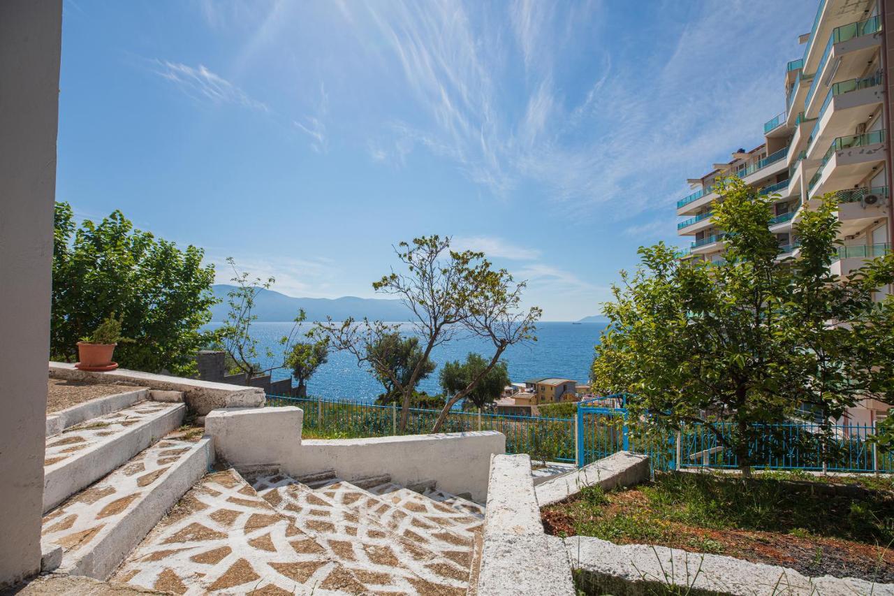 Villa Gaudium Radhime Exterior photo